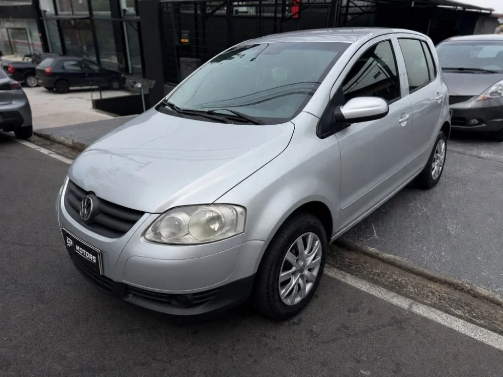 VW - VolksWagen Fox Route 1.0 Mi Total Flex 8V 5p