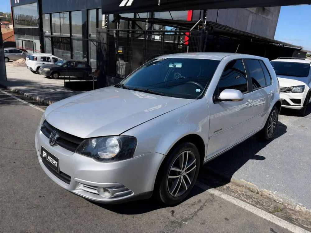 VW - VolksWagen Golf Sportline 1.6 Mi Total Flex 8V 4p